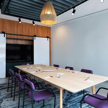 Aloft Playa Del Carmen Hotel Екстериор снимка Meeting room at the University of Westminster