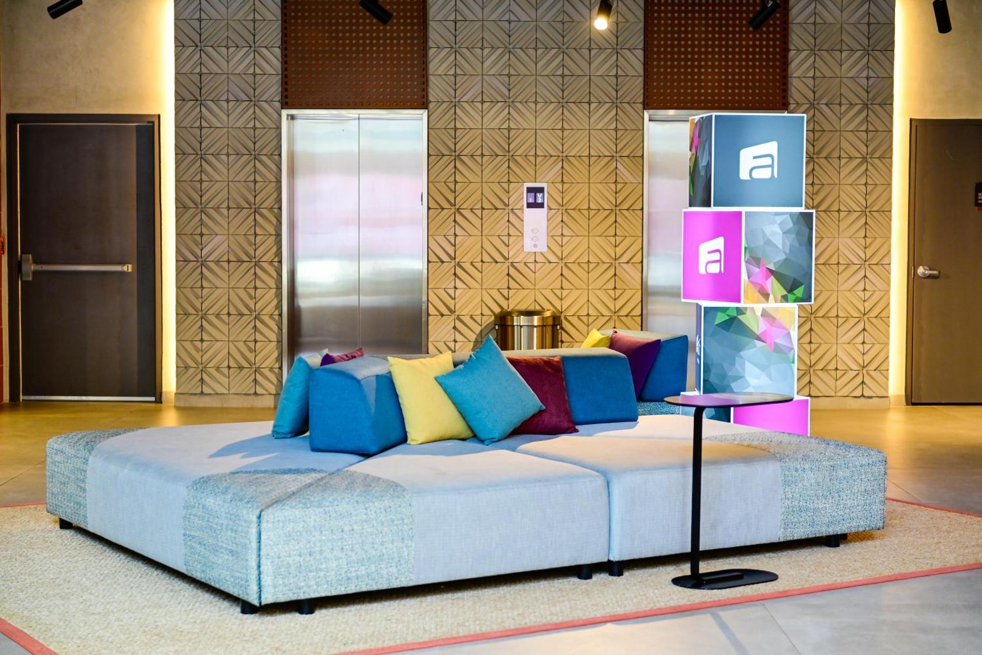 Aloft Playa Del Carmen Hotel Екстериор снимка The lobby of the hotel