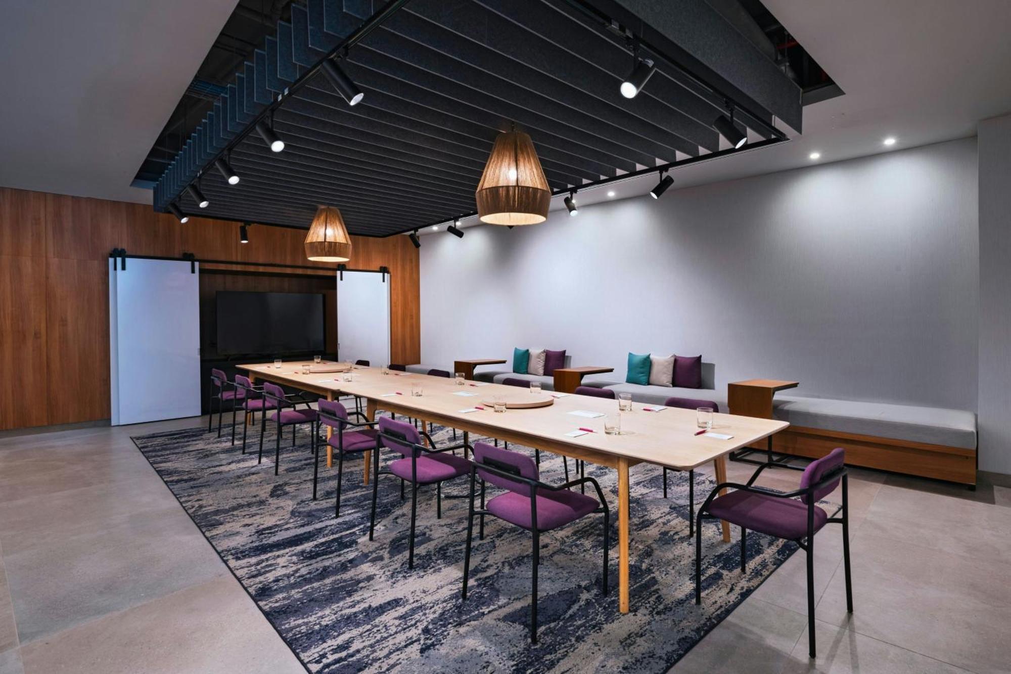 Aloft Playa Del Carmen Hotel Екстериор снимка Meeting room at the hotel
