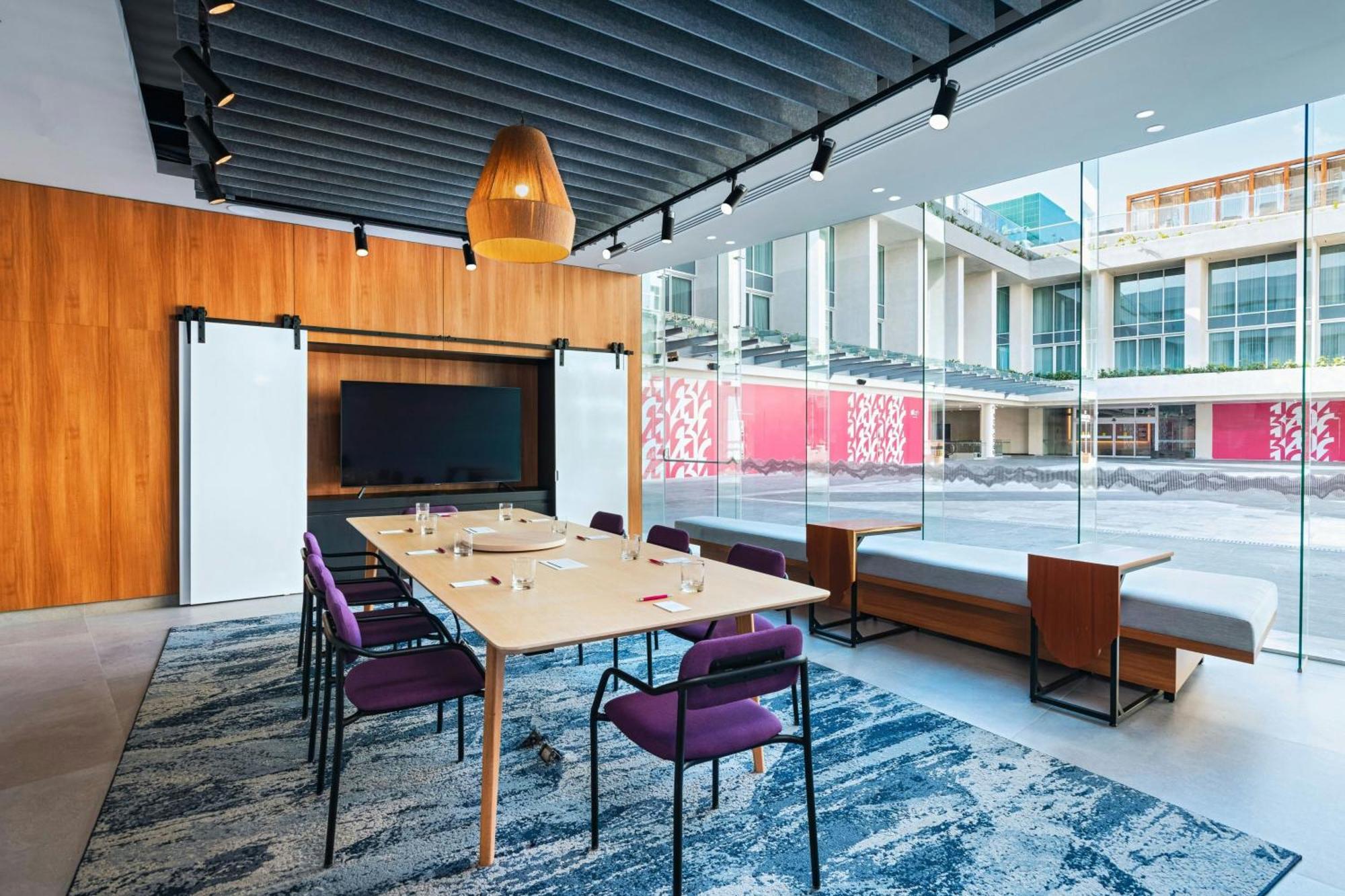 Aloft Playa Del Carmen Hotel Екстериор снимка The Atrium