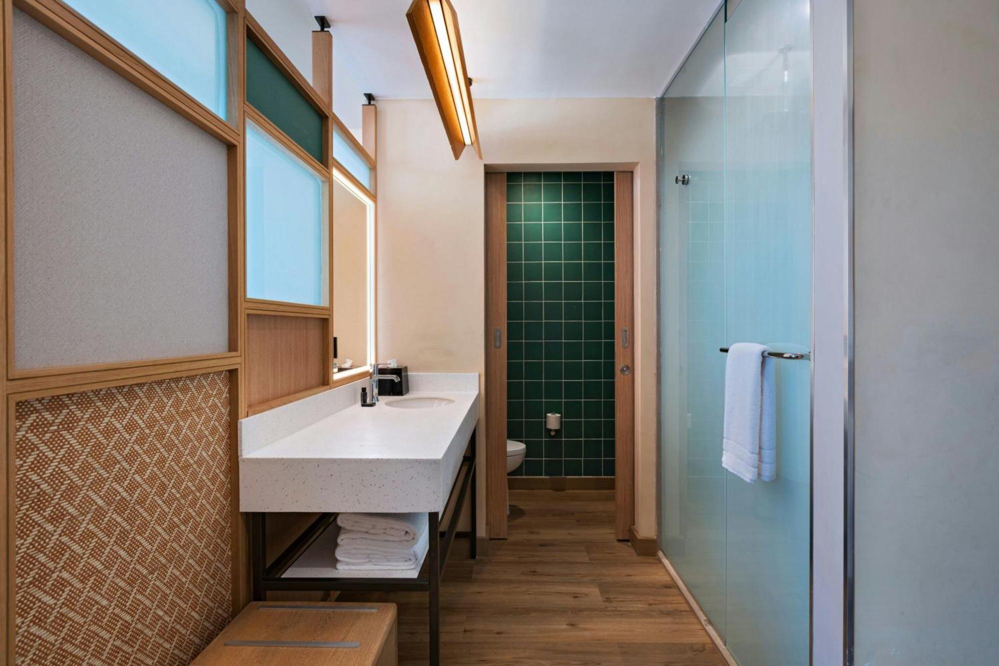Aloft Playa Del Carmen Hotel Екстериор снимка Bathroom